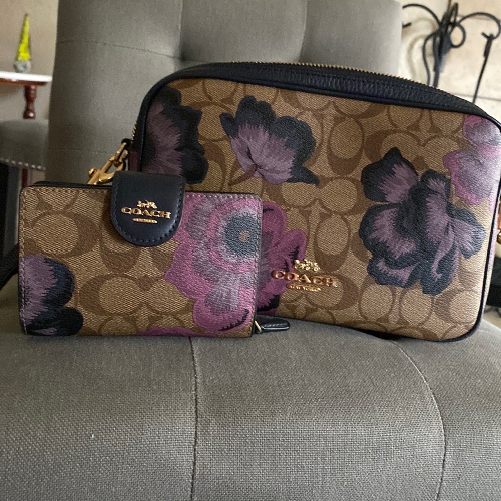 Coach purse with matching wallet